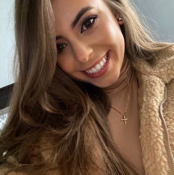 Meet your Posher, Ashley - Picture 1 of 1